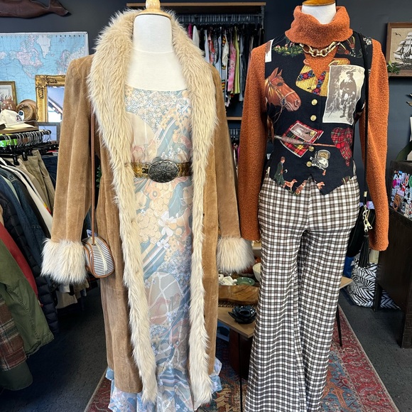 Follow me on Instagram @themadlila - Picture 9 of 10